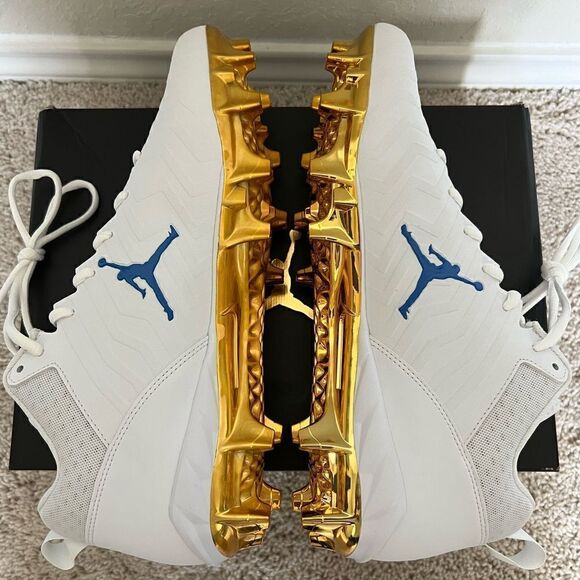 Nike Jordan UCLA Player Exclusive Football Cleats - Picture 6 of 11